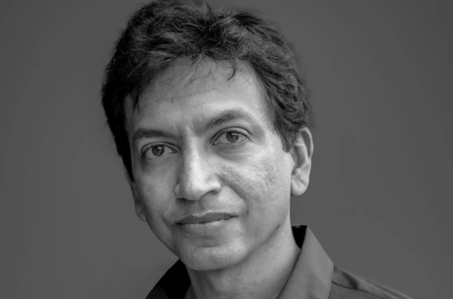 Vivek Jayaraman Headshot